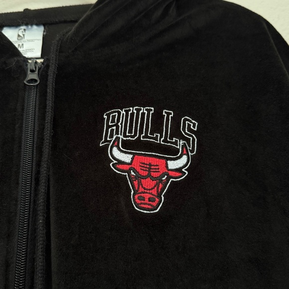 NBA Chicago Bulls Zip Hoodie | Women’s full zipper velvet embroidered sweater - Picture 2 of 8
